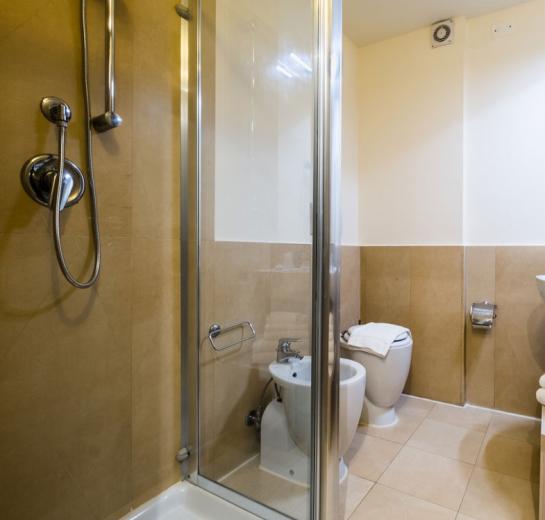 canadoclub en comfort-room-tuscany-hotel 013